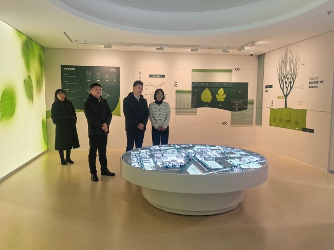 品牌馆参观1(1).jpg
