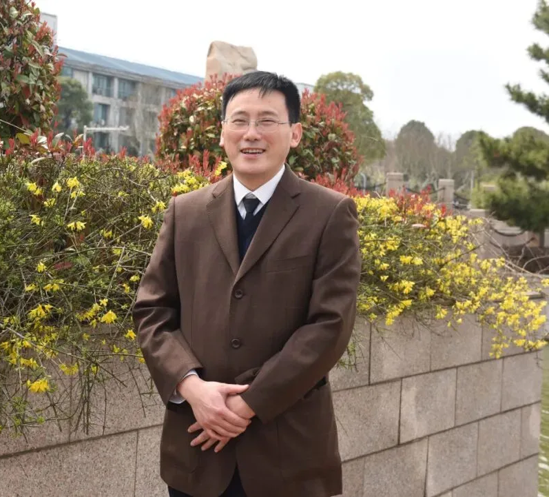 凡人微光 | 启智润心二十载，匠心育苗自成蹊